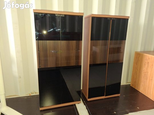 Üveges vitrin szekrény Szeged