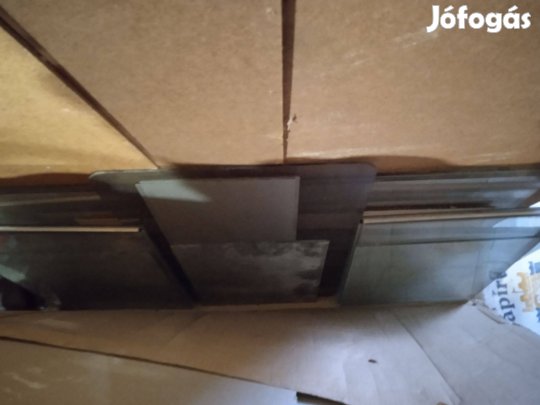 Üveglapok különböző méretben