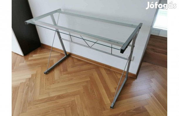 Üveglapos fémvázas design íróasztal (2db van belőle)