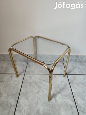 Üveglapos lerakóasztal / virágtartó