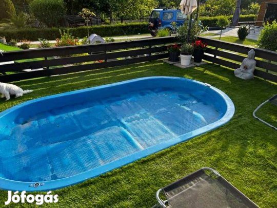 Üvegszálas medence uj