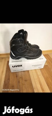 Uvexv43-as férfi munkavédelmi bakancs Budapesten eladó.