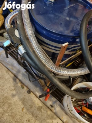 Üzemanyag szivattyú kiskocsiival+egy 60literes hordóval