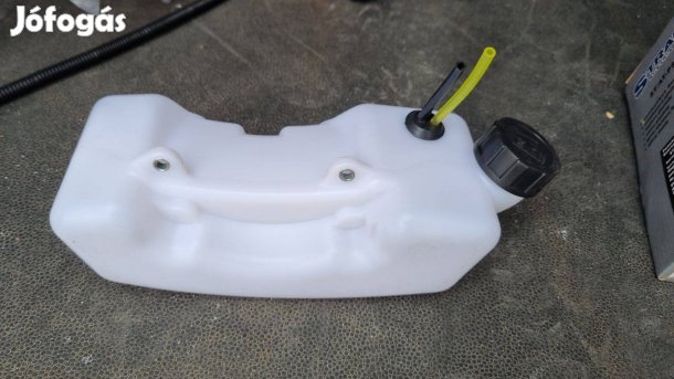 Üzemanyagtank, fűkasza benzintank, benzincsővel, szűrővel tanksapkával