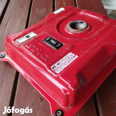 Üzemanyagtank a belsője is teljesen rozsdamentes