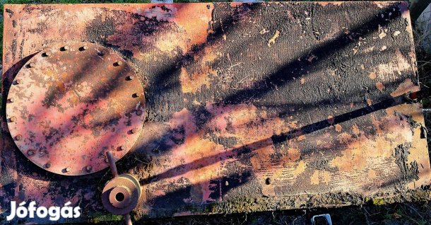 Üzemanyagtartály 2 köbméteres