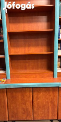 Üzletberendezés, polcos szekrények, pult