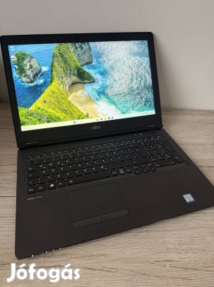 Üzleti Kategóriás Fujitsu Lifebook U758 Notebook