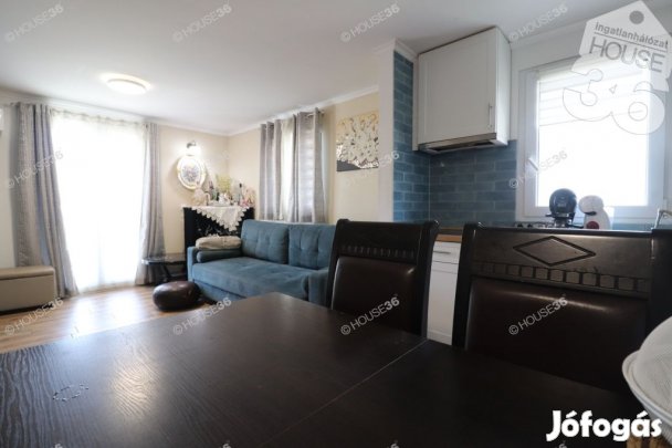 VACSIKÖZI EXKLUZÍV LAKÓPARKBAN NÍVÓS CSALÁDI HÁZ ELADÓ!