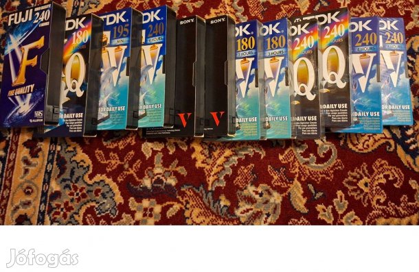 VHS kazetták - bontatlan és bontott 12db
