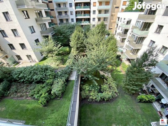 VIII. Kerület, Corvin negyed, 72 m2-es, társasházi lakás, 3 szobás