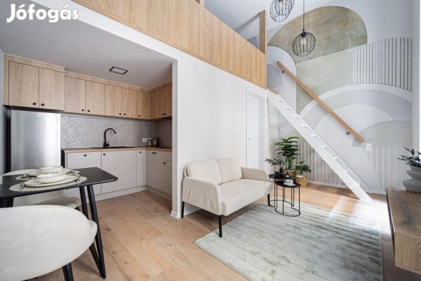 VIII. Kerület, Palotanegyed, 22 m2-es, társasházi lakás, 1 szobás