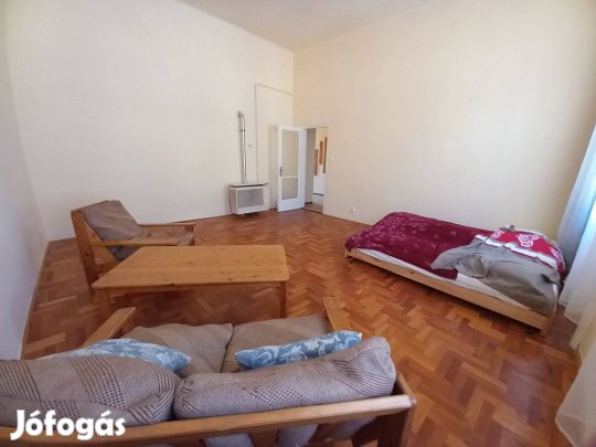 VII. Kerület, Nyár utca, 50 m2-es, társasházi lakás, 1 szobás
