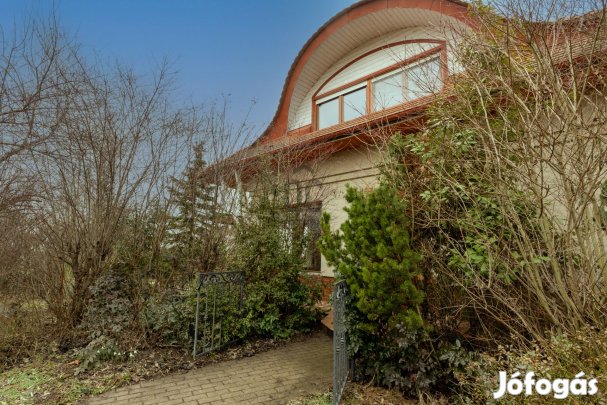 VÍZPARTI családi fészek ANGOL STÍLUSBAN  a mindennapi luxus, saját st