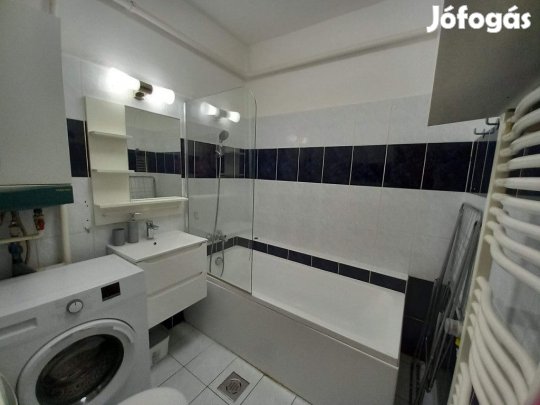 VI. Kerület, Izabella utca, 29 m2-es, társasházi lakás, 2+1 szobás