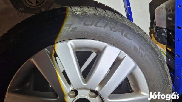 VW B6 gyári alufelni nyári gumival