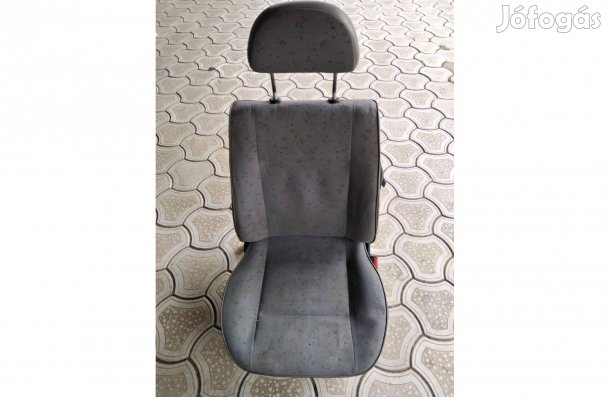 VW Caddy I jobb első ülés