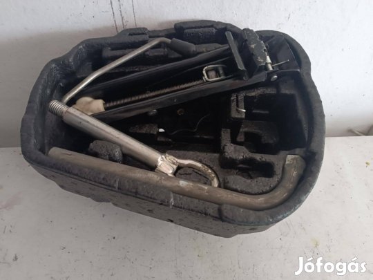 VW Fox emelő készlet