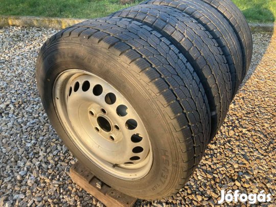 VW Multivan 5x120 kerekek Falken 205/65 R16C gumikkal
