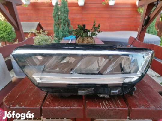 VW T-Roc gyári bontott bal oldali fényszóró. 