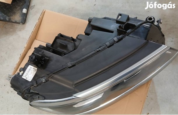 VW Tiguan 2020 jobb első lámpa cik. LE15A6359