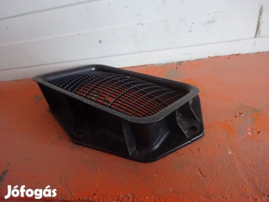 VW Volkswagen Golf Seat Skoda Audi 03- Levegő lég beömlő rács 2521
