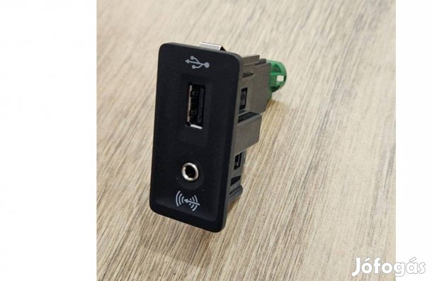 VW Volkswagen Golf VII Passat B8 Tiguan Touran USB AUX aljzat