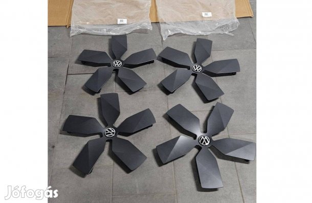 VW Volkswagen Passat B9 gyári Új dísztárcsa szett 3J0601169