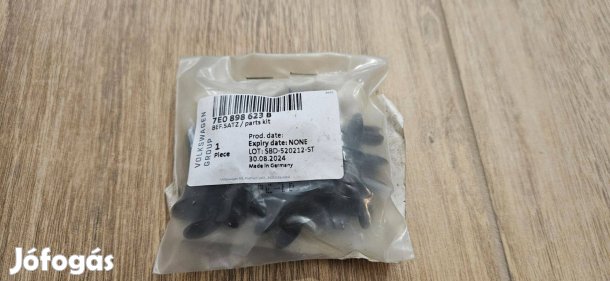 VW Volkswagen T5 T6 raktér rögzítő patent szett gyári új 7E0898623B