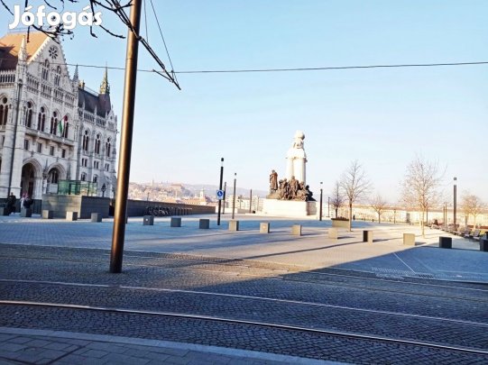 V. Kerület, Falk Miksa utca, 83 m2-es, társasházi lakás, 3 szobás