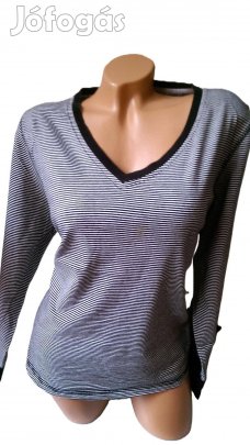 V. Nyakú Fekete-Fehér Hosszú Ujjú Polo.Méret: L-XL! Kód: POL 407