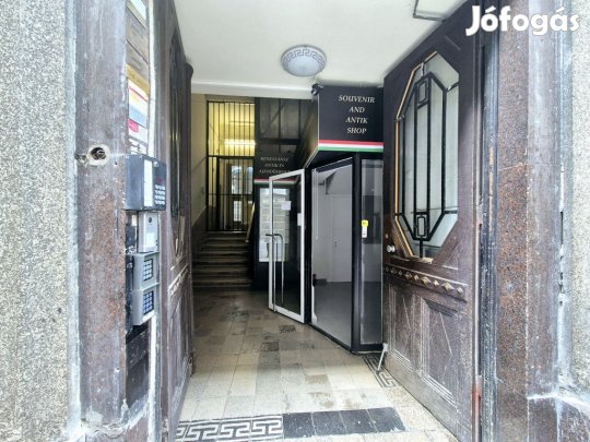 V. kerület sétálóutcájában FELÚJÍTOTT üzlethelyiség eladó