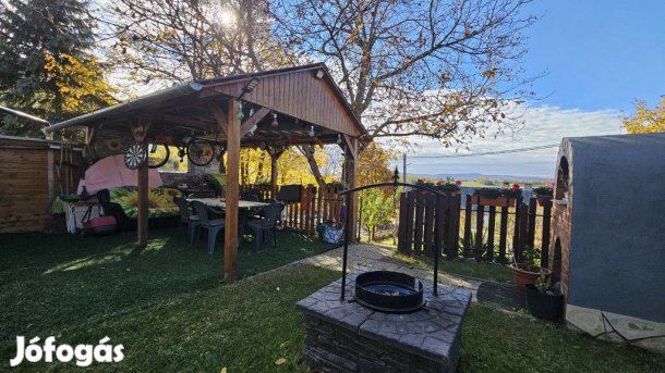 Vác, Sejce dűlő, 57 m2-es, társasházi lakás, 2 szobás, felújított /