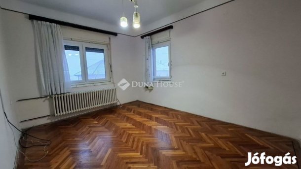 Vácegresi 116 nm-es ház eladó