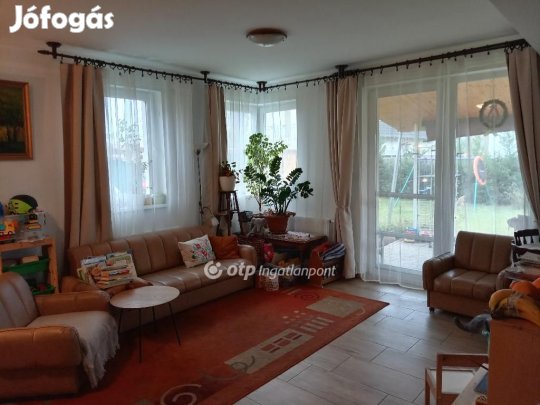 Váci eladó 98 nm-es ház