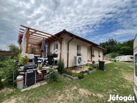 Vácrátóti eladó 77 nm-es ház