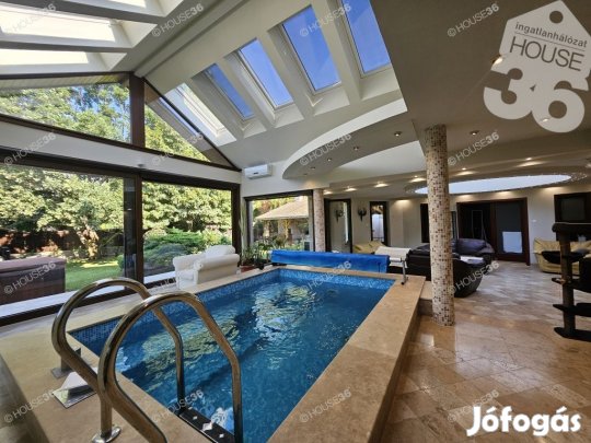 Vacsiközben luxus családi ház dupla telken eladó!