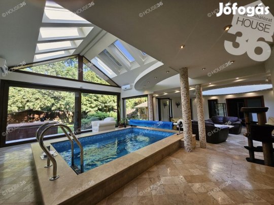 Vacsiközben luxus családi ház dupla telken eladó!