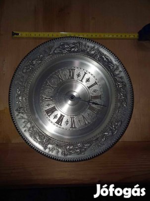 Vadász motívumos ón óra falióra