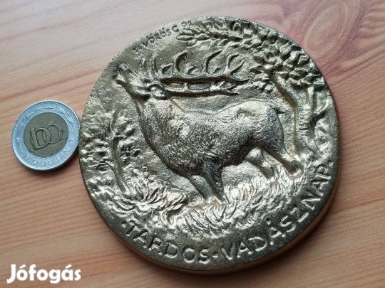 Vadásznap régi Tardosi Megyei jelzett bronz plakett