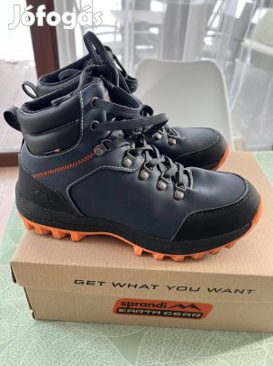 Vadonat új (átnőtt) 38-as fiú bakancs