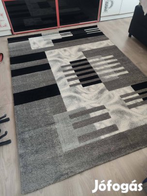 Vadonatúj 220 X 160 szőnyeg eladó 