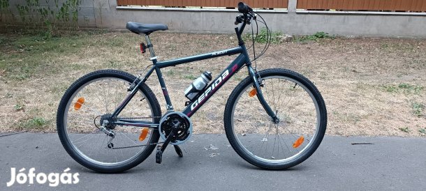 Vadonatúj 26 colos, acél vázas, 18 sebességes MTB 