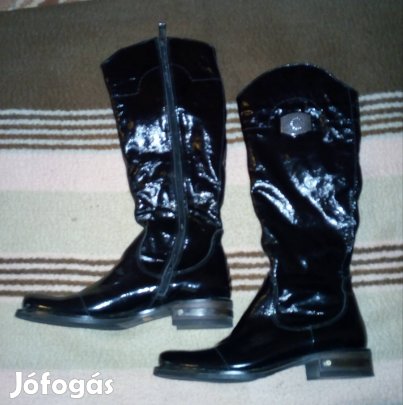 Vadonatúj Eredeti Carinii Lakk Bőr Csizma 39-es