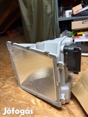 Vadonatúj Horo reflektorok