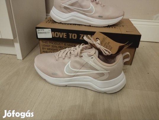 Vadonatúj Nike női cipő, futócipő 40 méretben