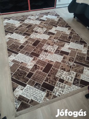 Vadonatúj csúszásgátlós szőnyeg eladó 220 X 150