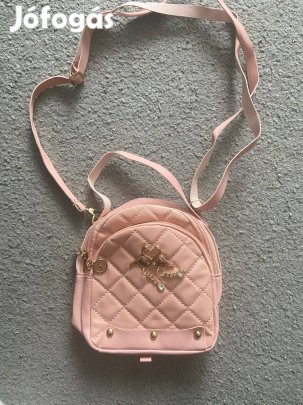 Vadonatúj rózsaszín, csajos hátizsák