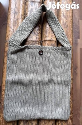 Vadonatúj táska (27 cm × 30 cm)