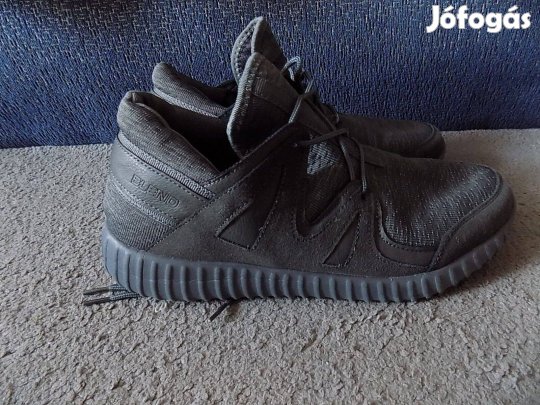 Vagány Blend férfi cipő, 42-es méret